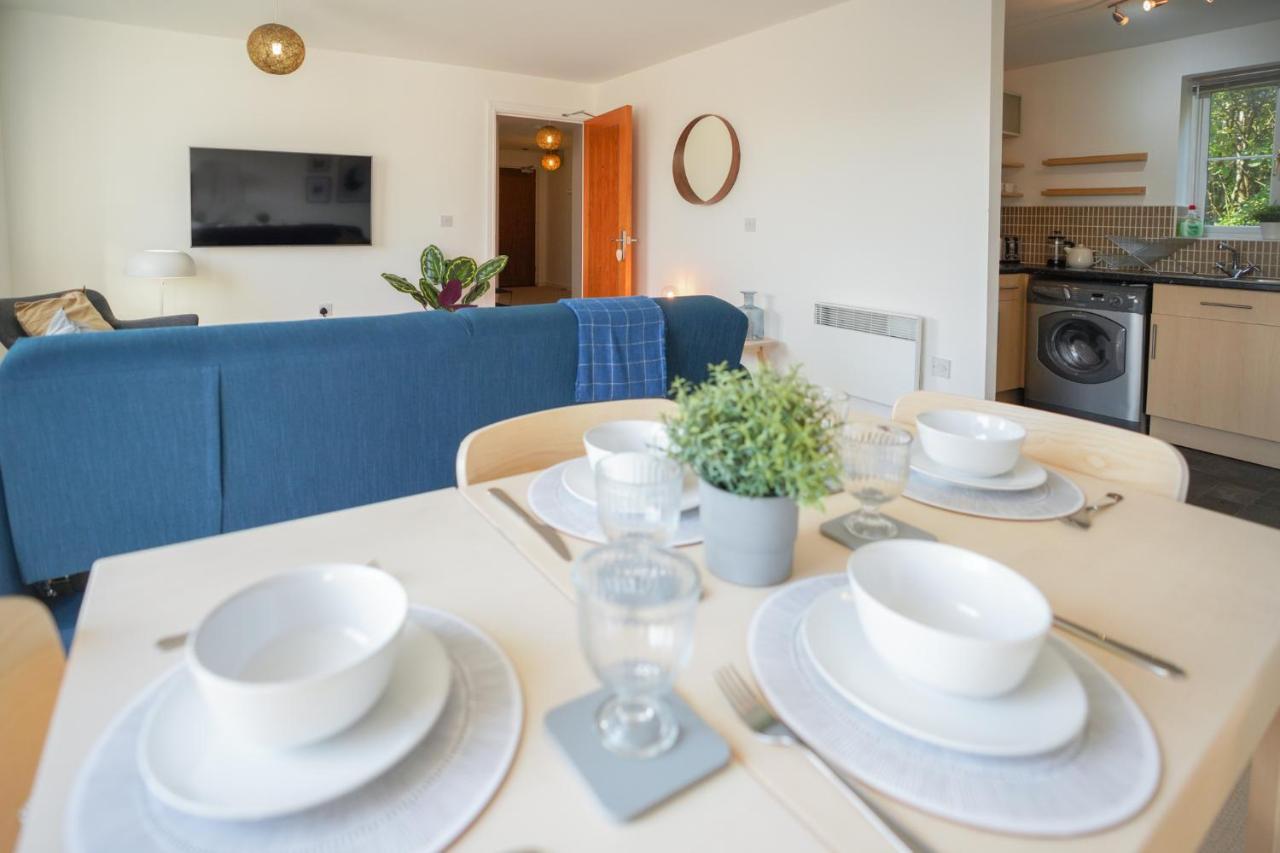 Stylish Apartment With Private Parking Кардифф Экстерьер фото